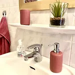 Cottbus-apartments - Red I Privat I Wifi I Kueche I Balkon *