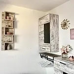 Cottbus-apartments - Red I Privat I Wifi I Kueche I Balkon Cottbus