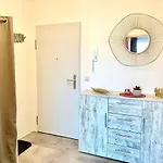 Apartment Cottbus-apartments - Red I Privat I Wifi I Kueche I Balkon