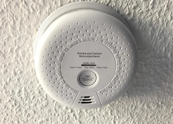 Apartamento Cottbus-apartments - Red I Privat I Wifi I Kueche I Balkon *