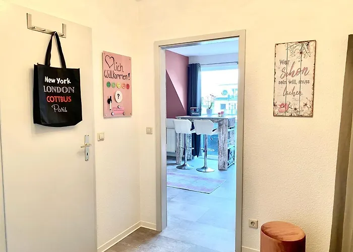 Cottbus-apartments - Red I Privat I Wifi I Kueche I Balkon Cottbus