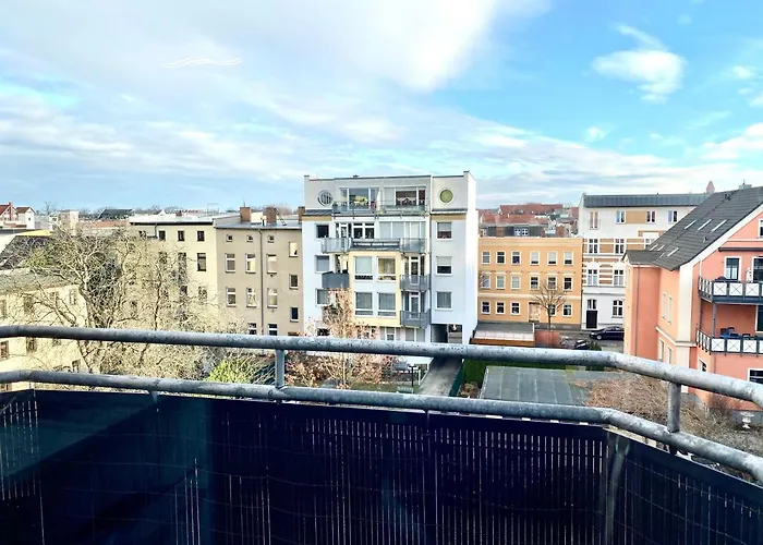 Apartamento Cottbus-apartments - Red I Privat I Wifi I Kueche I Balkon Cottbus